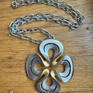 ❌SOLD❌ Vintage Trifari Necklace